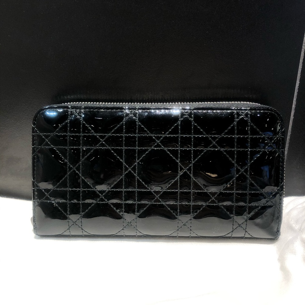 $550 Christian Dior black patent leather wallet